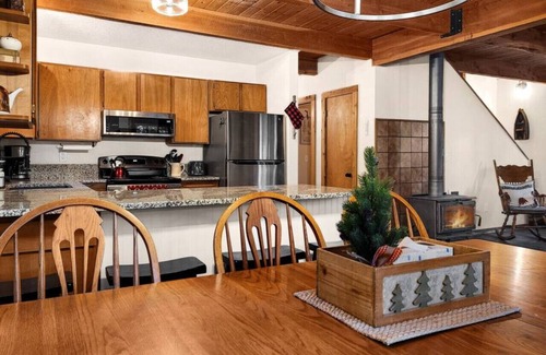 Cascade Apartment | Mossy Pines Cabin .
