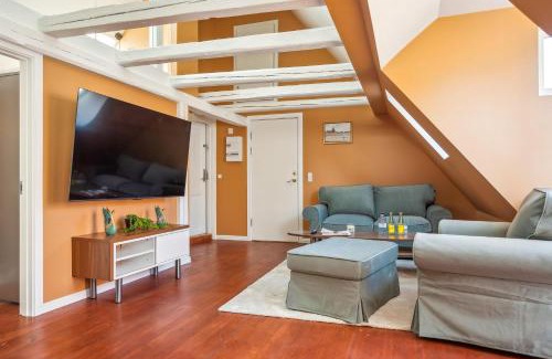 Copenhagen City Centre Apartment | Most Central Location - By Tivoli Nyhavn & Metro