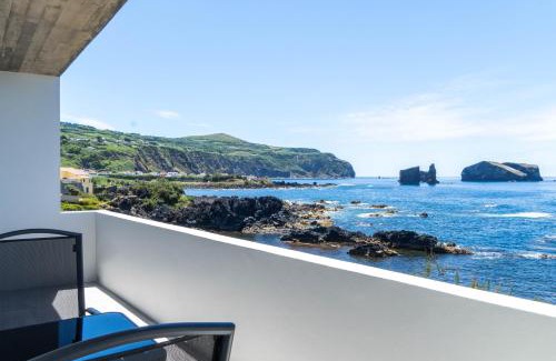 Ponta Delgada Villa | Mosteiros Sunset and Islets Apartment