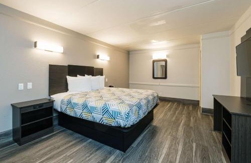 Baytown Hotel | Motel 6-Baytown, TX - Garth Rd