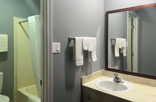 Borger Hotel | Motel 6 Borger, TX – Boom Town