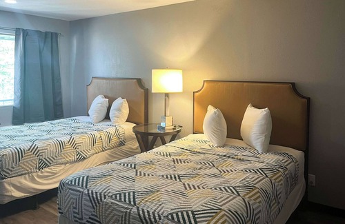 Borger Hotel | Motel 6 Borger, TX – Boom Town