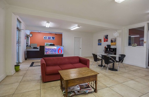 Brinkley Hotel | Motel 6 Brinkley, AR
