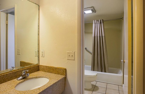 Brinkley Hotel | Motel 6 Brinkley, AR