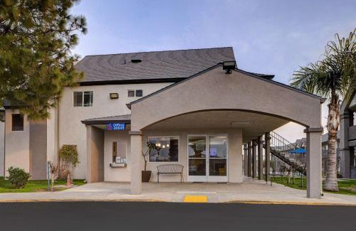 Buttonwillow Hotel | Motel 6-Buttonwillow, CA Central