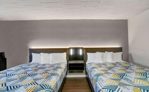 Carlisle Hotel | Motel 6 Carlisle, PA - Cumberland Valley