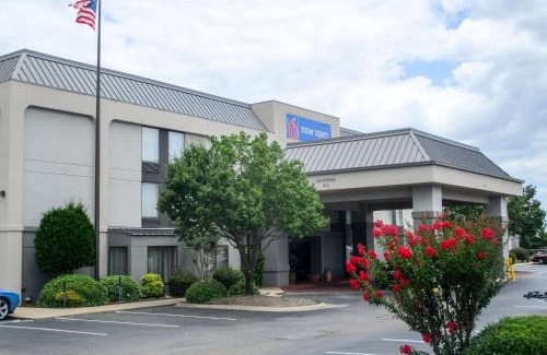 Conway Hotel | Motel 6-Conway, AR