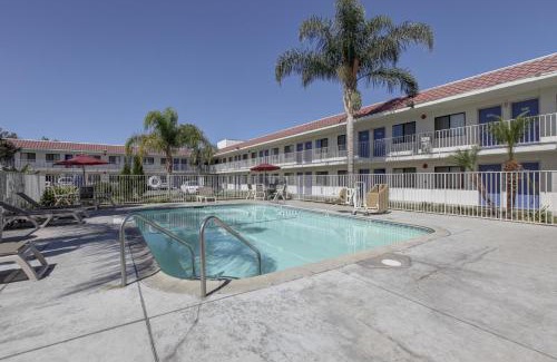 Corona Hotel | Motel 6-Corona, CA