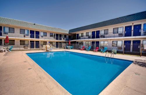 Douglas Hotel | Motel 6-Douglas, AZ