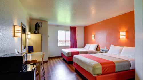 El Reno Hotel | Motel 6-El Reno, OK