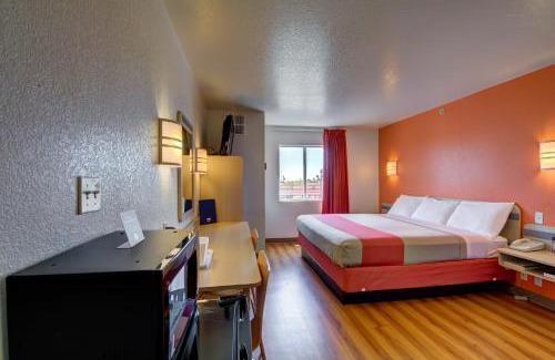 El Reno Hotel | Motel 6-El Reno, OK