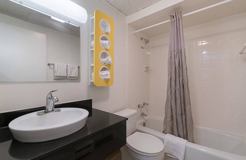 Saint Clair Hotel | Motel 6 Frackville, PA