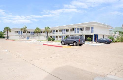 Gulfport Hotel | Motel 6 Gulfport, MS Airport