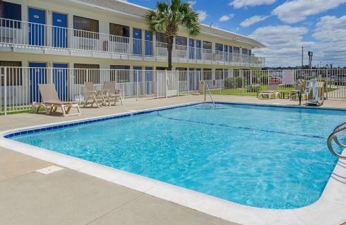 Gulfport Hotel | Motel 6 Gulfport, MS Airport