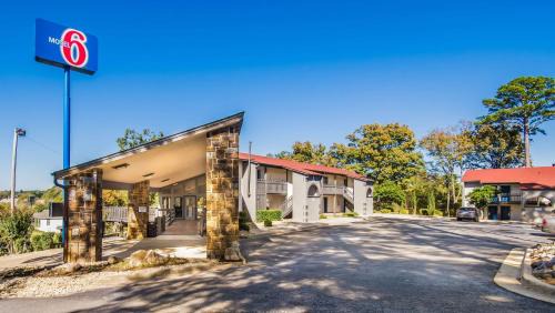 Lake Hamilton Hotel | Motel 6-Hot Springs, AR