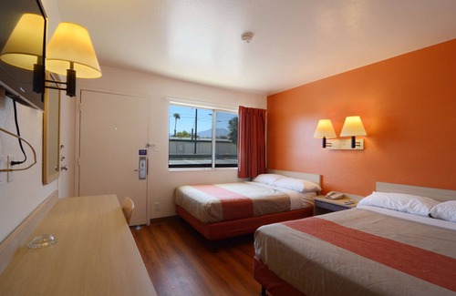 Indio Hotel | Motel 6 Indio, CA - Palm Springs