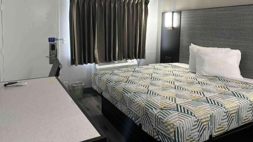 Meridian Hotel | Motel 6-Meridian, MS