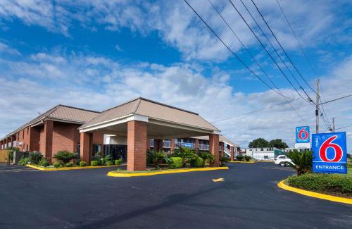 Gunter Afs Hotel | Motel 6-Montgomery, AL - Coliseum