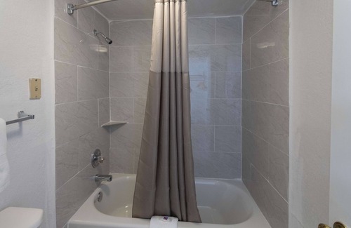 Gunter Afs Hotel | Motel 6 Montgomery, AL - Coliseum