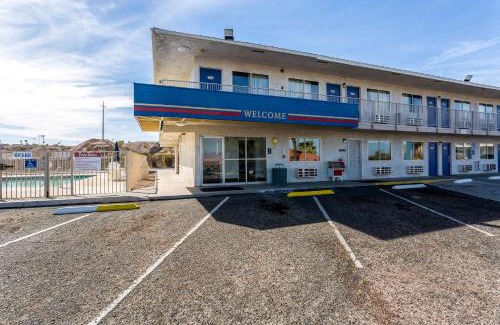 Needles Hotel | Motel 6-Needles, CA