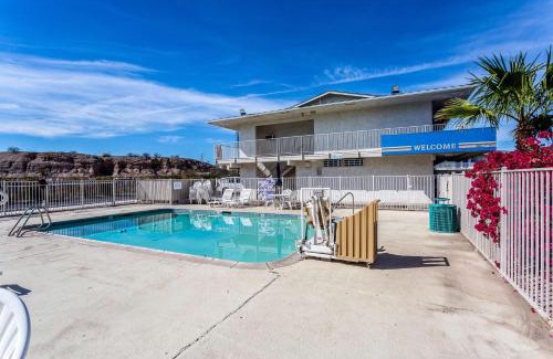 Needles Hotel | Motel 6-Needles, CA