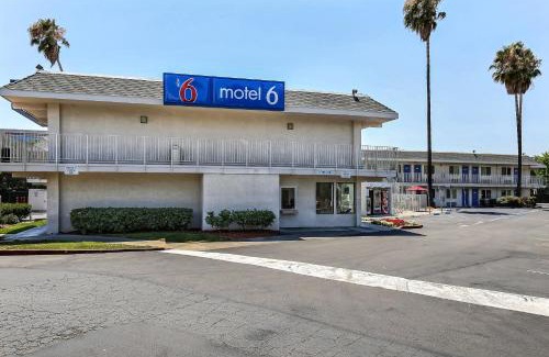 Pleasanton Hotel | Motel 6-Pleasanton, CA