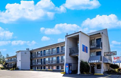 Lents Hotel | Motel 6 Portland OR Southeast