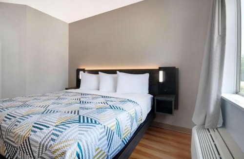 Southside Hotel | Motel 6-San Antonio, TX - South