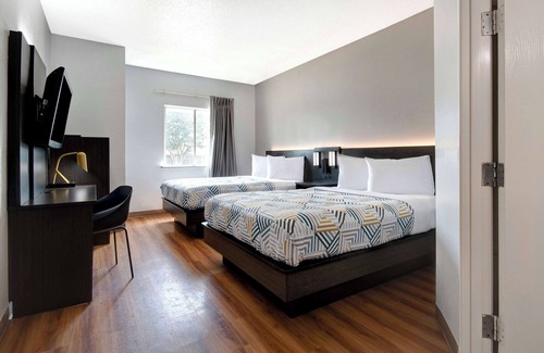 Southside Hotel | Motel 6 San Antonio, TX - South