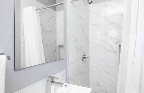 Central San Pedro Hotel | Motel 6 San Pedro, CA – Port Of Los Angeles