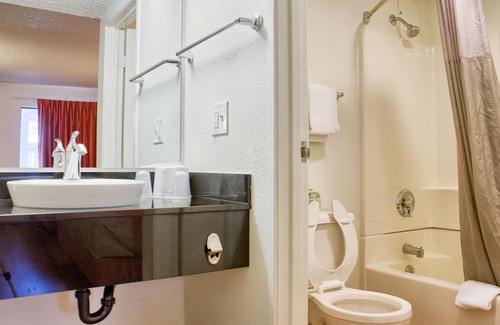 SeaTac Hotel | Motel 6 Seattle, WA - South