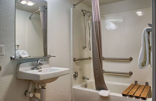 SeaTac Hotel | Motel 6 Seattle, WA - South