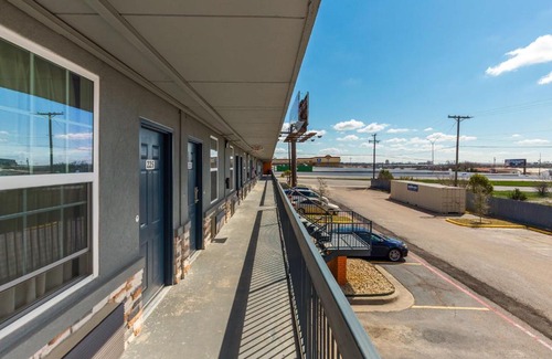 Temple Hotel | Motel 6-Temple, TX