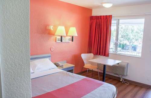 Ukiah Hotel | Motel 6 Ukiah, CA