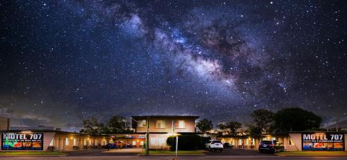 Emerald Hotel | Motel 707