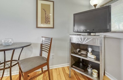 Fennville Apartment | Motel Apartment D