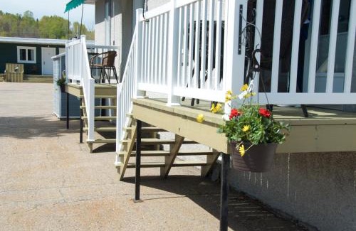 Baie-St-Paul Hotel | Motel Des Cascades