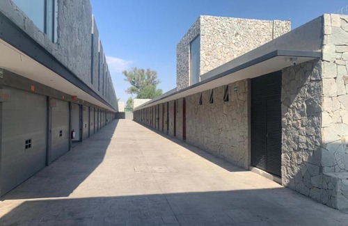 San Pedro Tlaquepaque Hotel | Motel Rokka