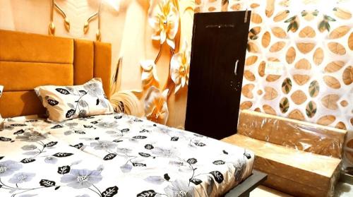 Phagwara Hotel | MOTEL STAR PARADISE - Law Gate LPU - For Corporates, Parents, Students,