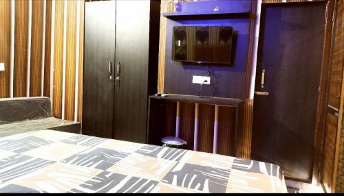 Phagwara Hotel | MOTEL STAR PARADISE - Law Gate LPU - For Corporates, Parents, Students,
