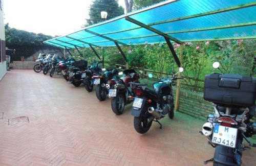 Molino del Ponte Hotel | Motorrad-Hotel Toskana con piscina e giardino nel Chianti