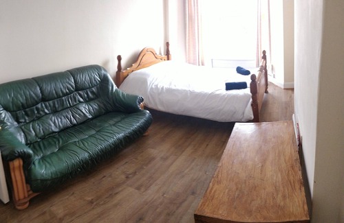 Plymouth Apartment | Mount Gould Apartment