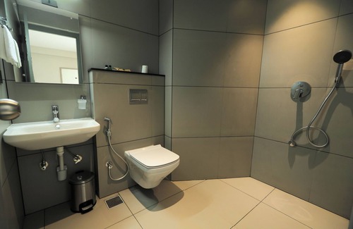 Sulthan Bathery Hotel | Mount Land