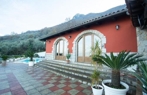 Vitulano House | Mount Paradise