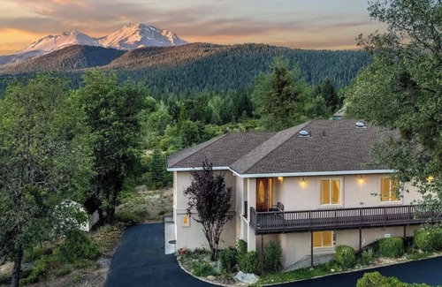 Mount Shasta Apartment | Mount Shasta is calling - The House of Light