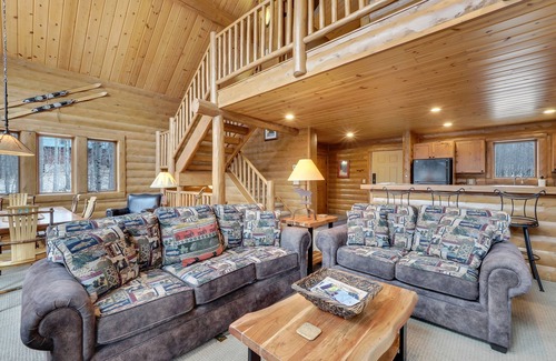 Boyne Falls Cabin | Mountain Cabin 816 | Monument Golf Course | Deer Lake | Boyne Mountain Resort