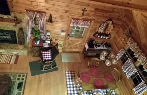 My Mountain Cabin | Mountain Cabin & Furnished Treehouse w/Murphy bed in My Mountain, Blue Ridge Ga.