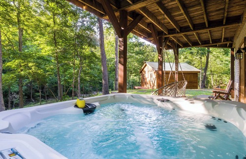 Wardensville Cabin | Mountain Cabin - Hot Tub, Creek, Hiking & Fire Pit