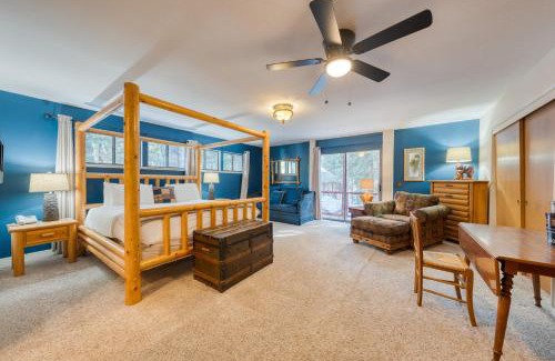 Donner Lake Woods House | Mountain Cabin w Fireplace Balcony Easy Ski Access Bear Americana