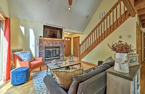 Lake Ariel House | Mountain Cabin with Deck Near Year-Round Recreation!
